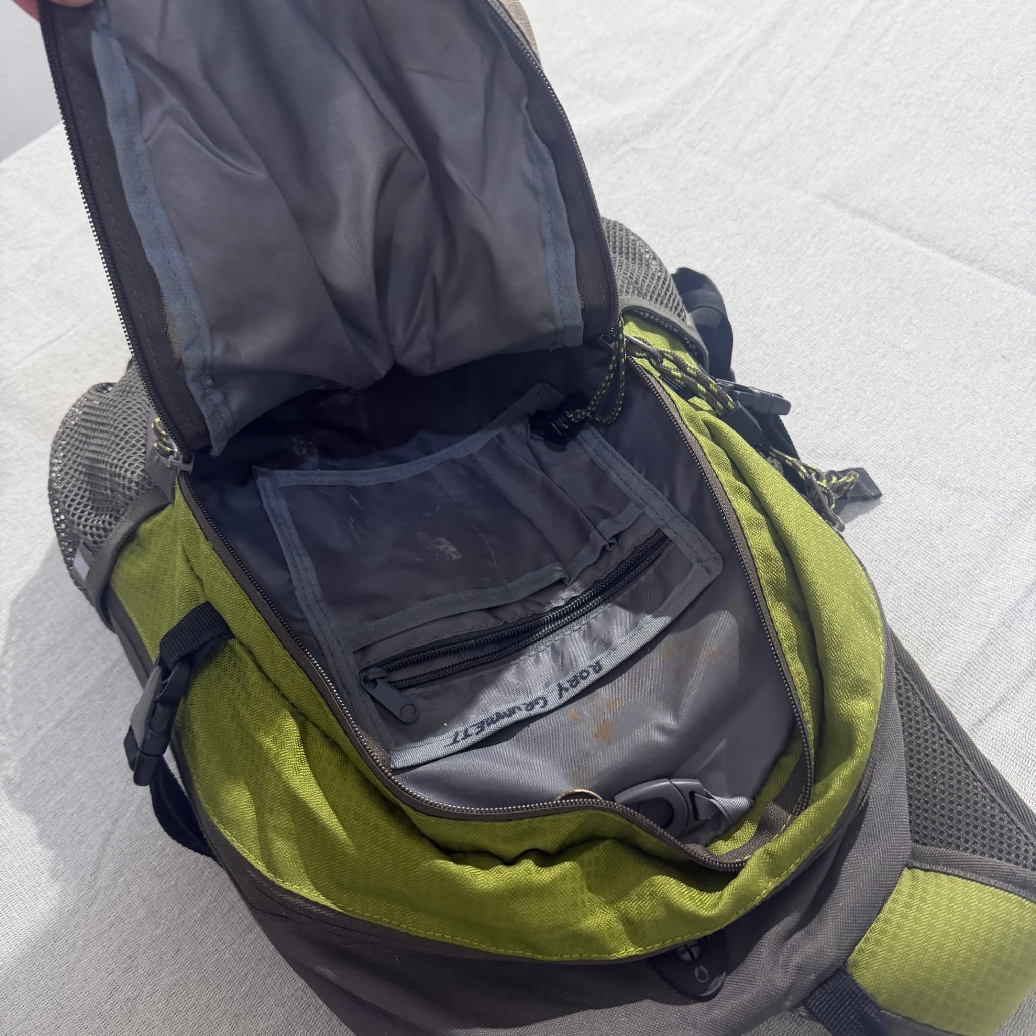 Mountain Warehouse Hiking Backpack Green Grey — photo 6 of 9