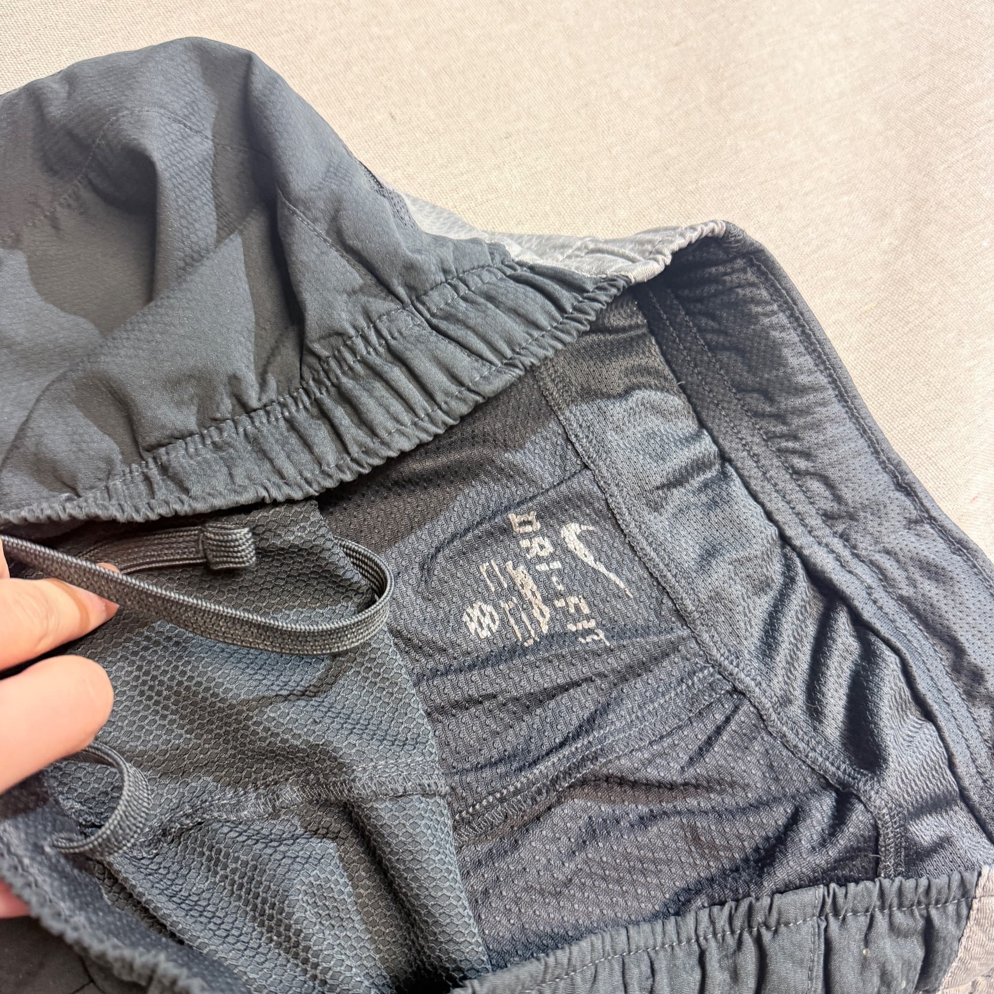 Nike Dri-FIT Men's Running Capris Black Athletic Shorts — photo 5 of 6