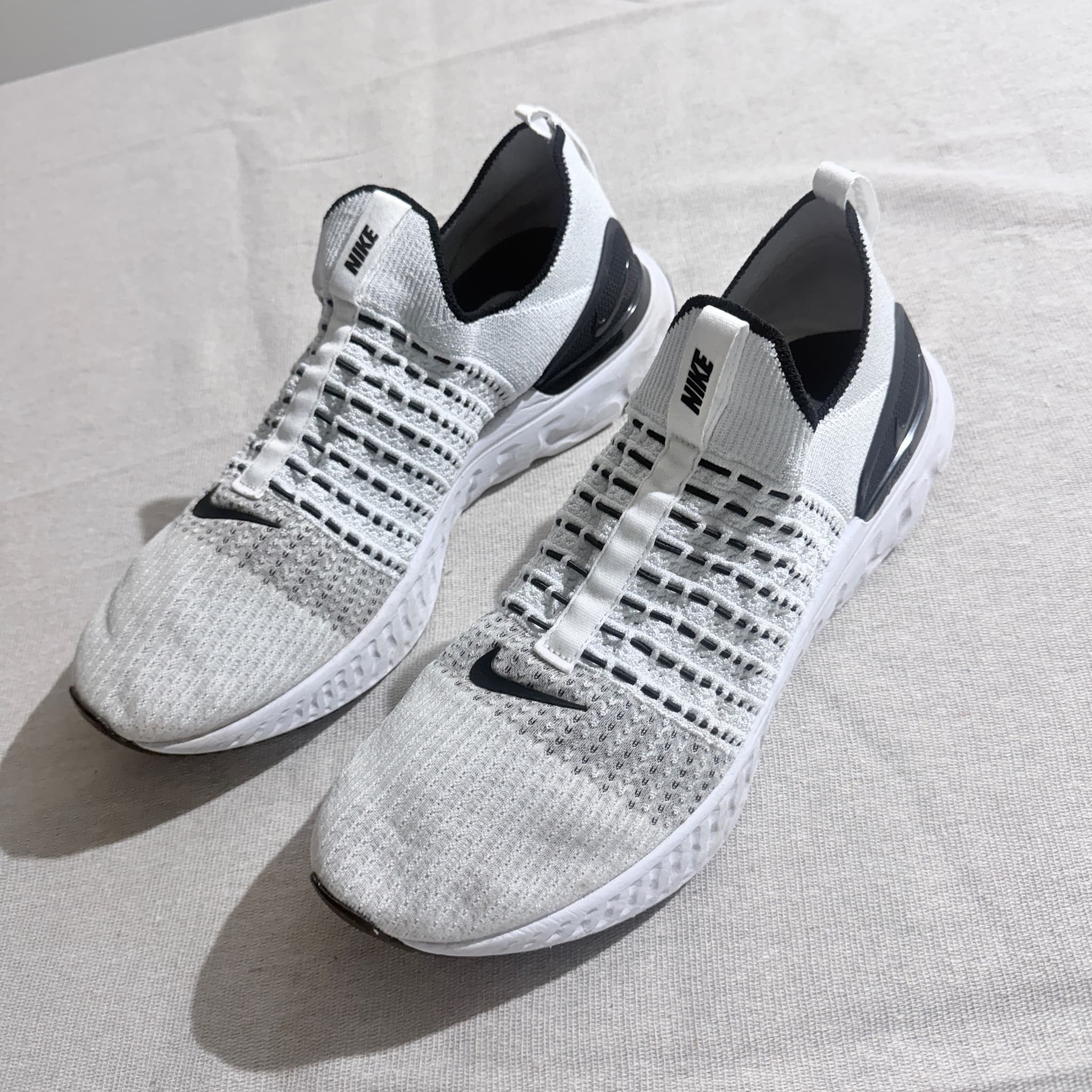 Nike Phantom React Flyknit White Black Sneakers — photo 2 of 8