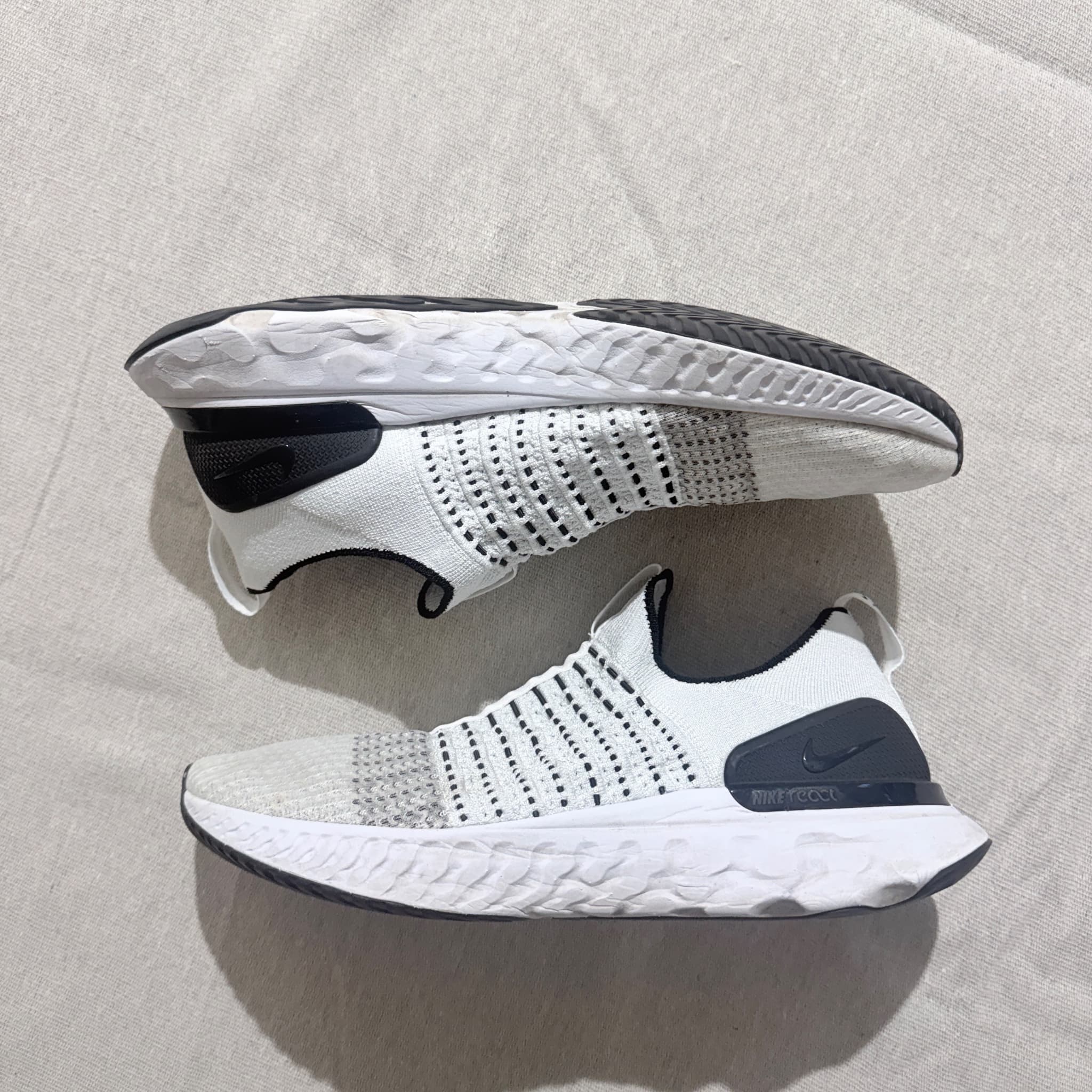 Nike Phantom React Flyknit White Black Sneakers — photo 4 of 8