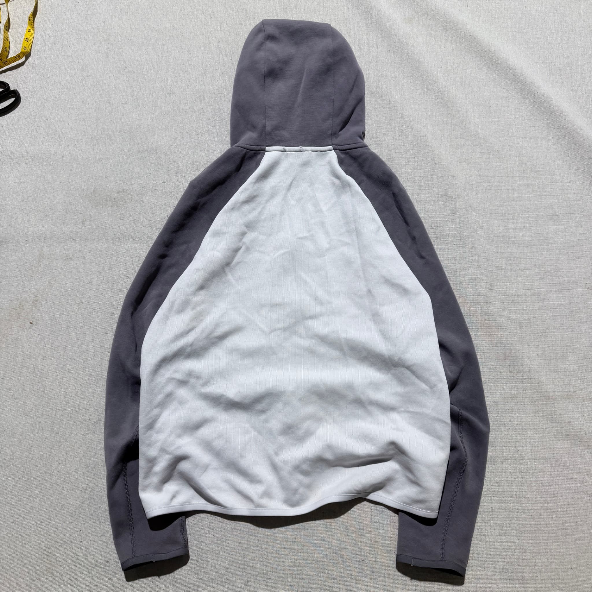Nike Tech Fleece Full-Zip Hoodie Grey and White Size S — photo 7 of 8