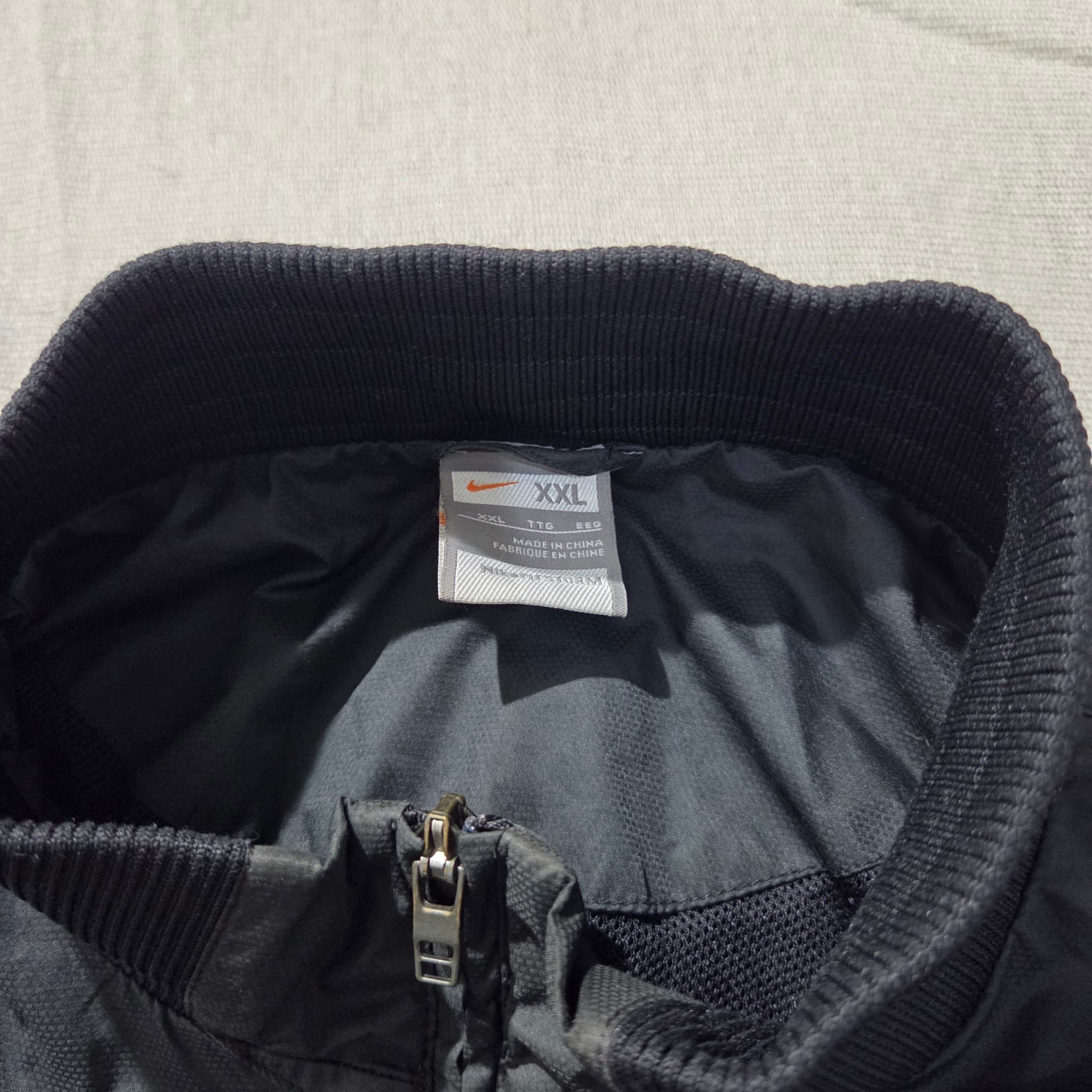 Nike Total 90 Storm-FIT Full Zip Windbreaker Jacket Black — photo 5 of 14