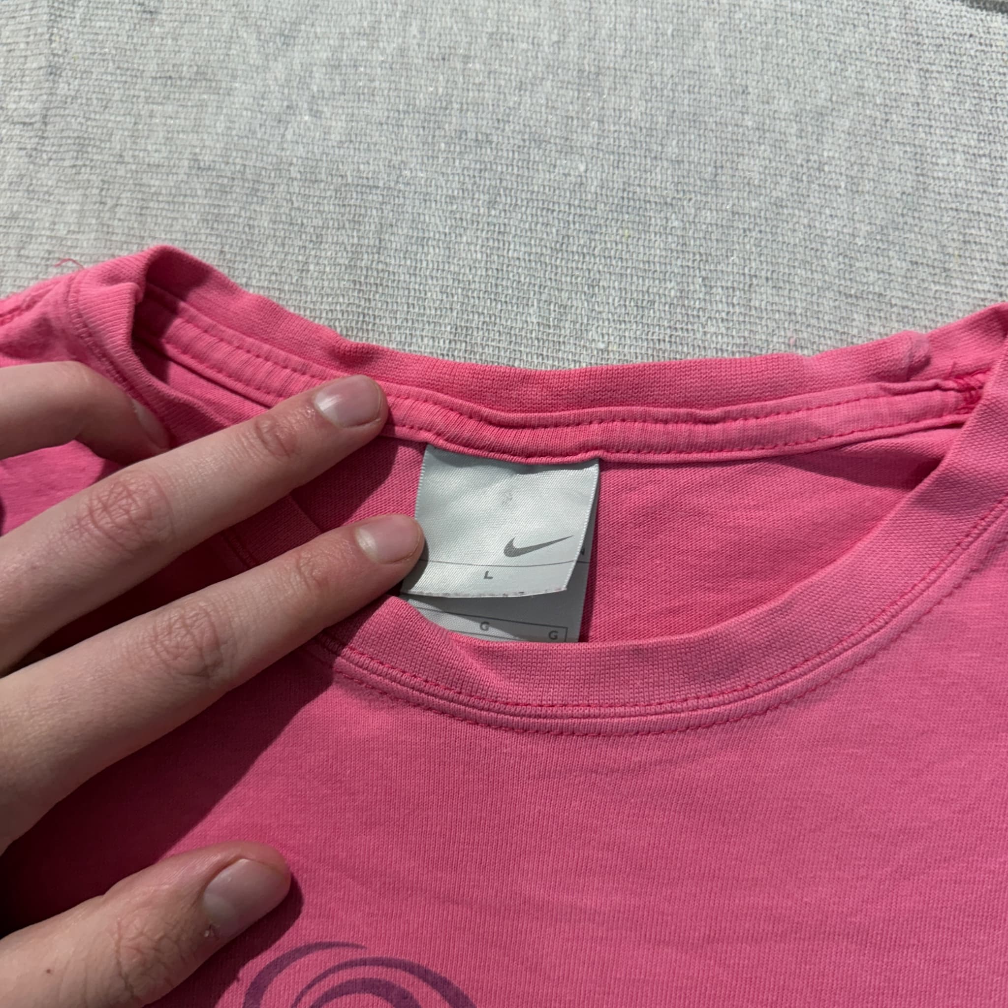 Nike Women's Pink Floral Graphic T-Shirt Size L — photo 3 of 6