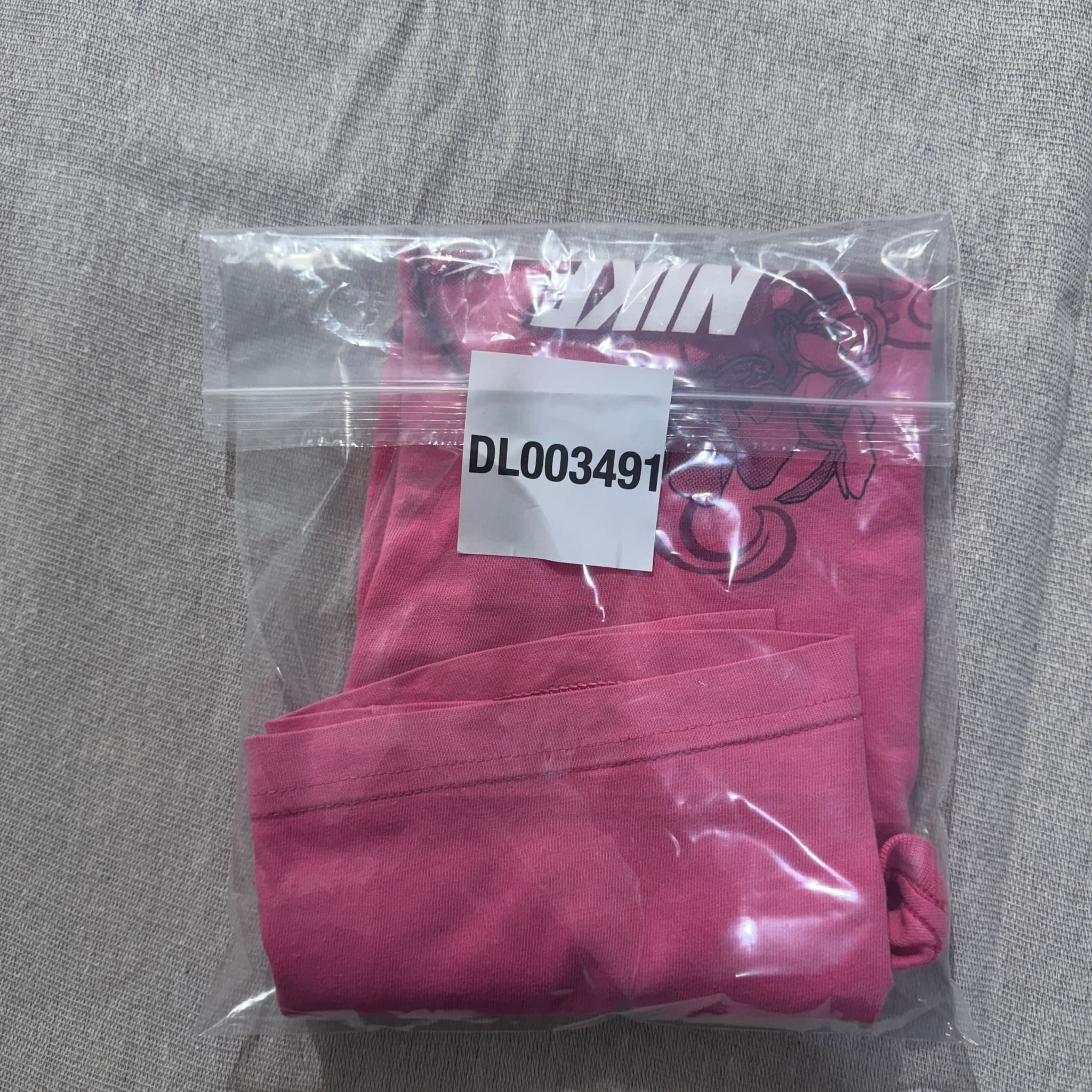 Nike Women's Pink Floral Graphic T-Shirt Size L — photo 6 of 6