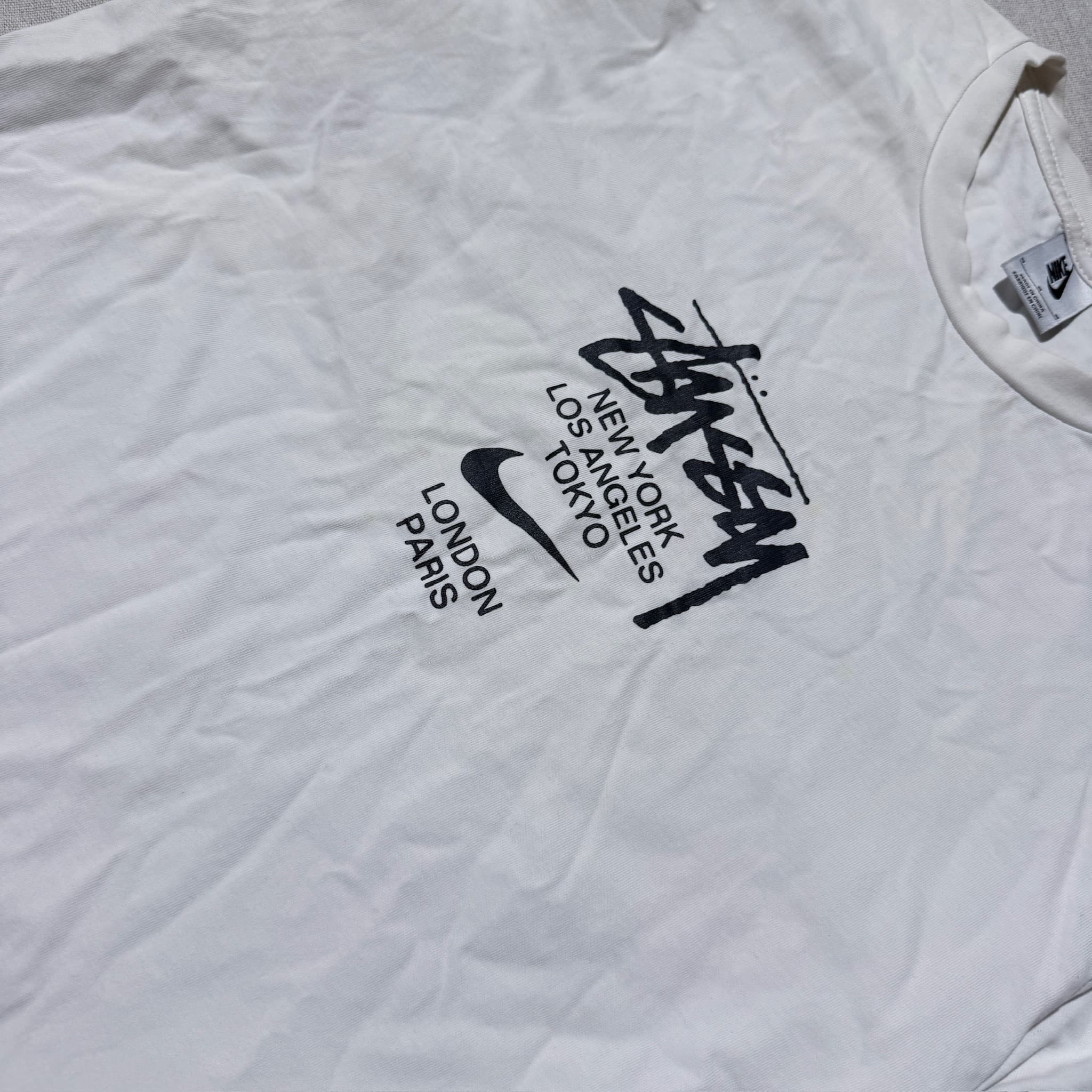 Nike x Stüssy World Tour T-Shirt White Graphic Tee Size M — photo 2 of 7