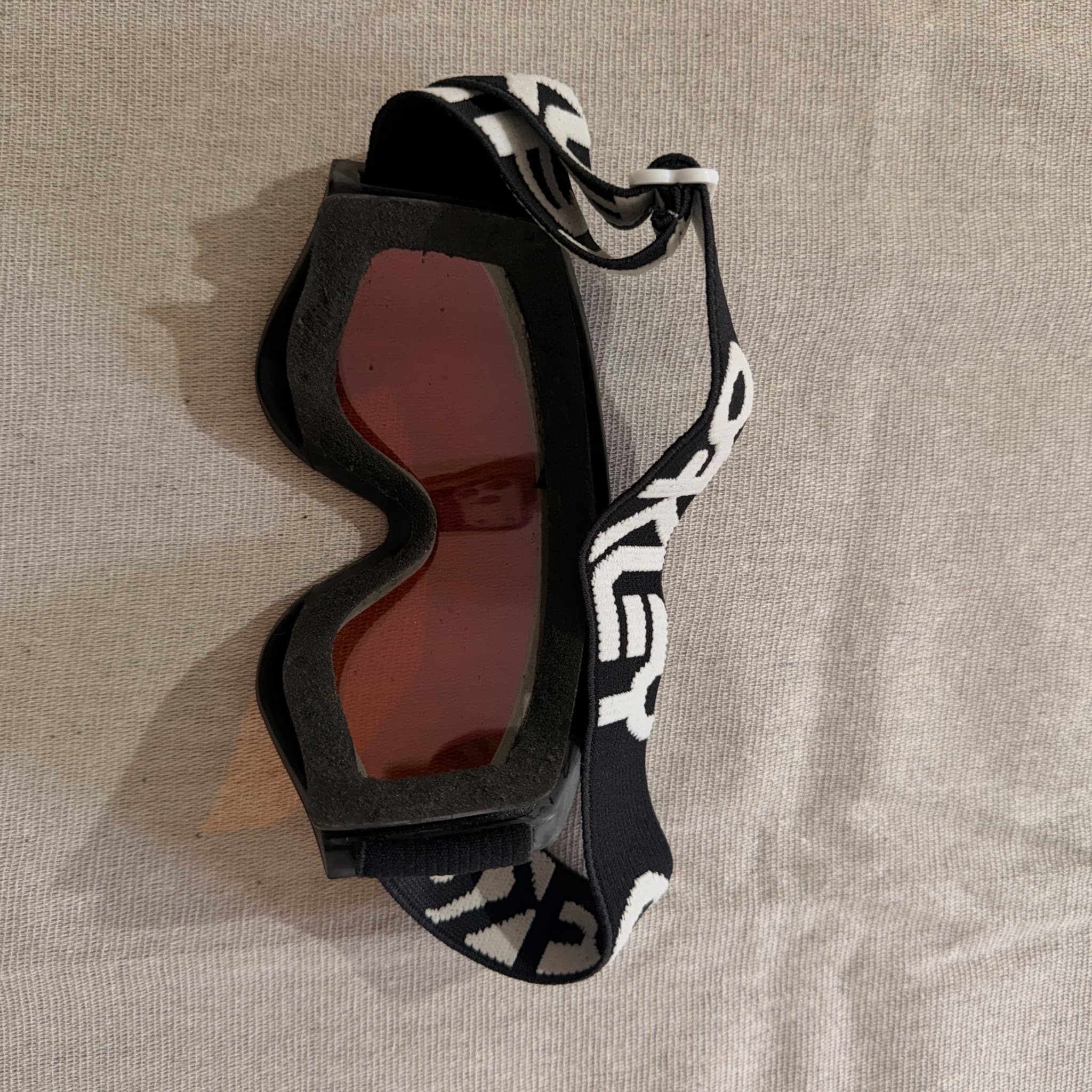 Oakley O-Frame 2.0 Pro XM Snow Goggles Black White Purple Lens — photo 3 of 7