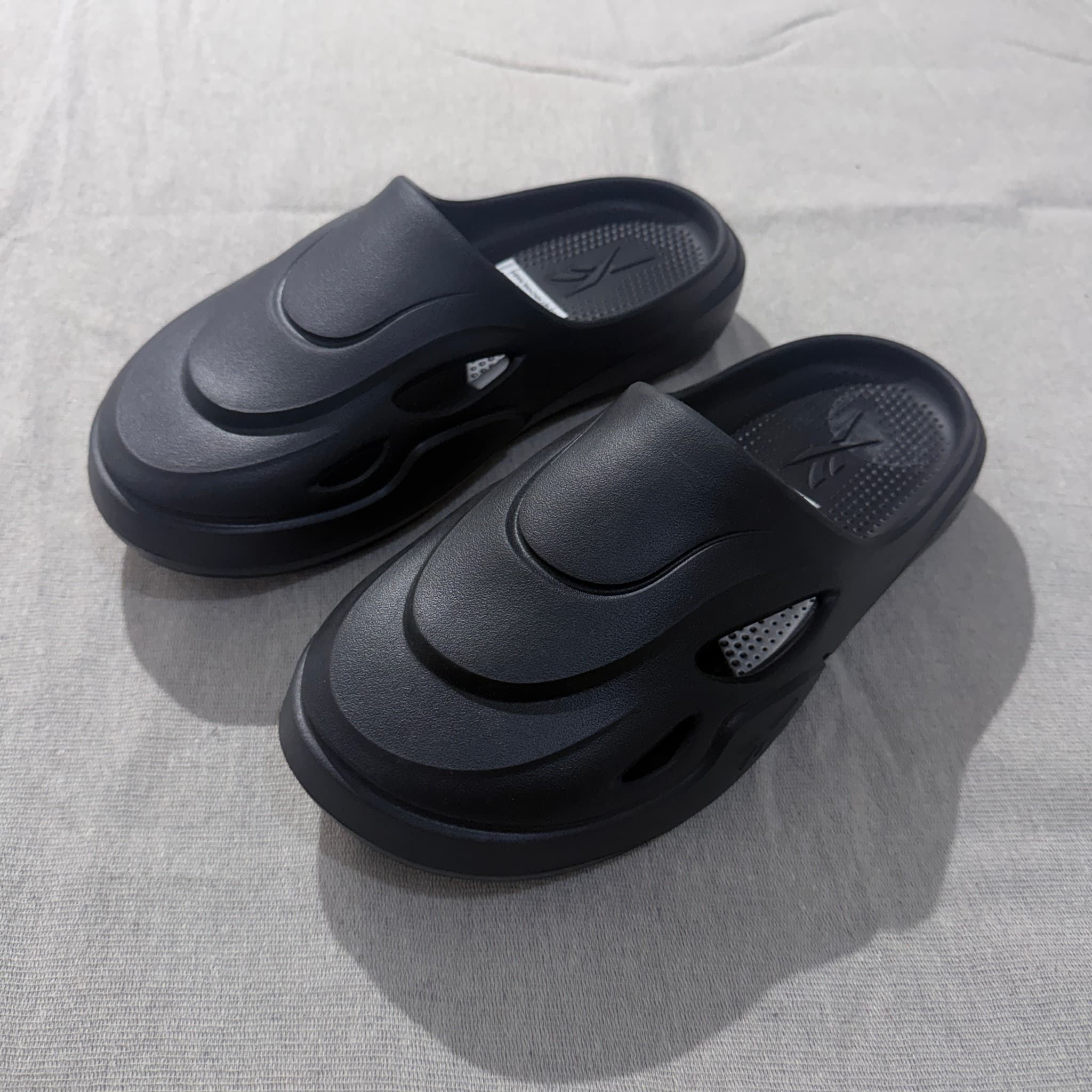 Reebok Beatnik Slides Black — photo 2 of 7
