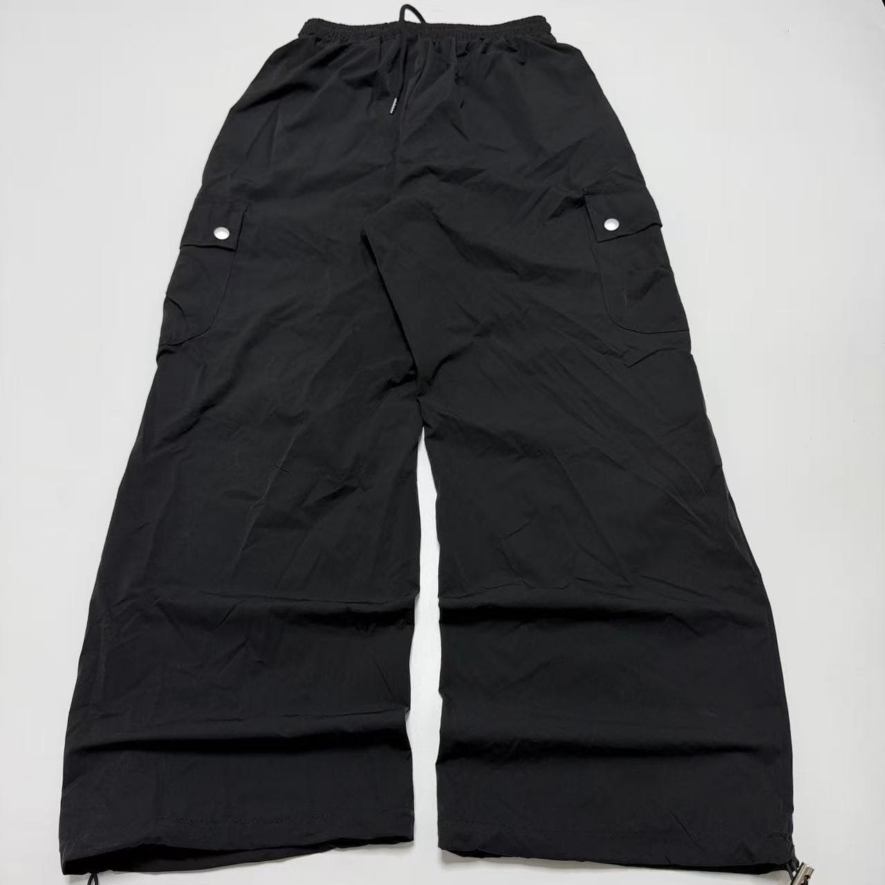 Unbranded Black Nylon Wide-Leg Cargo Pants — photo 4 of 5