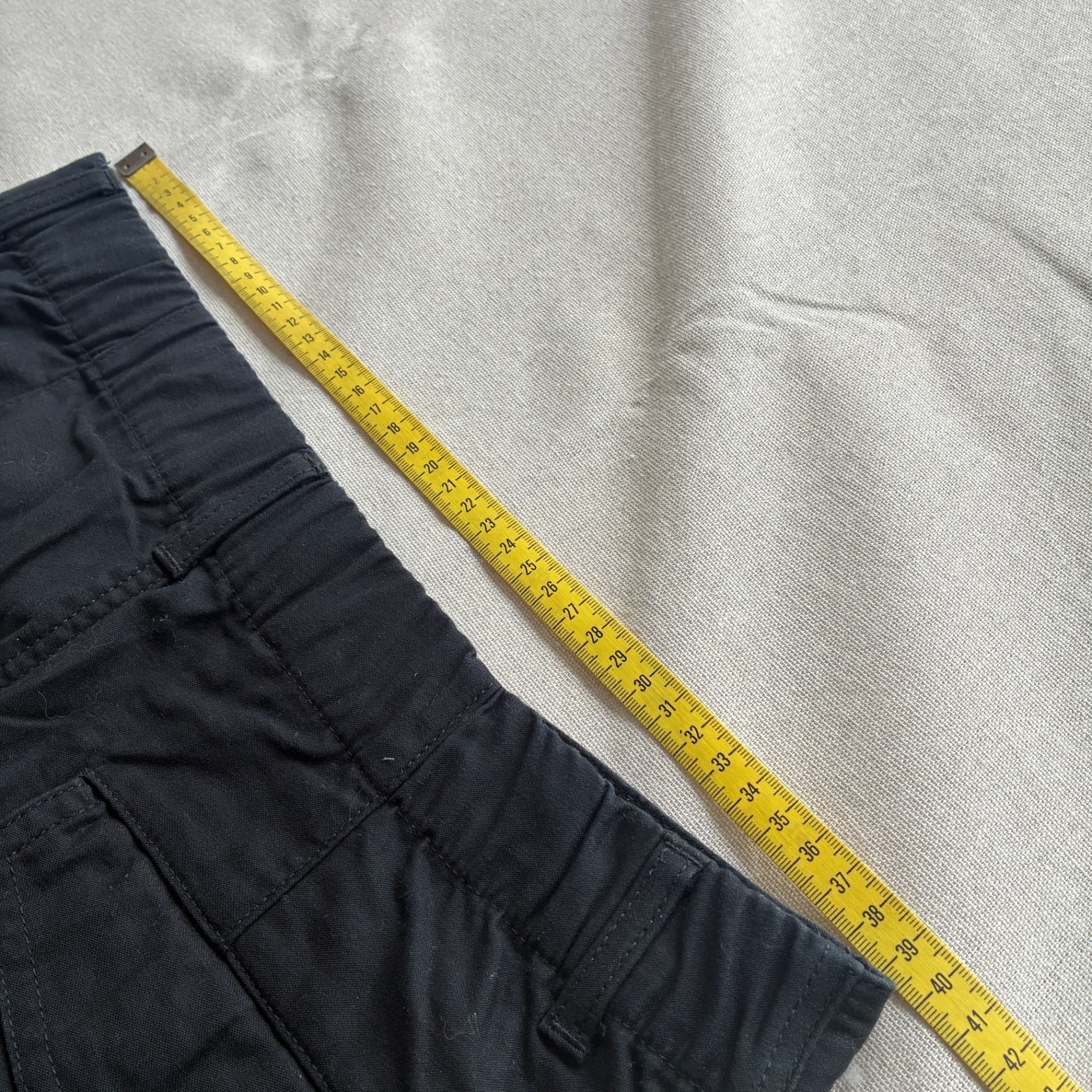 Uniqlo Black Cargo Pants Utility Trousers Size L — photo 10 of 11