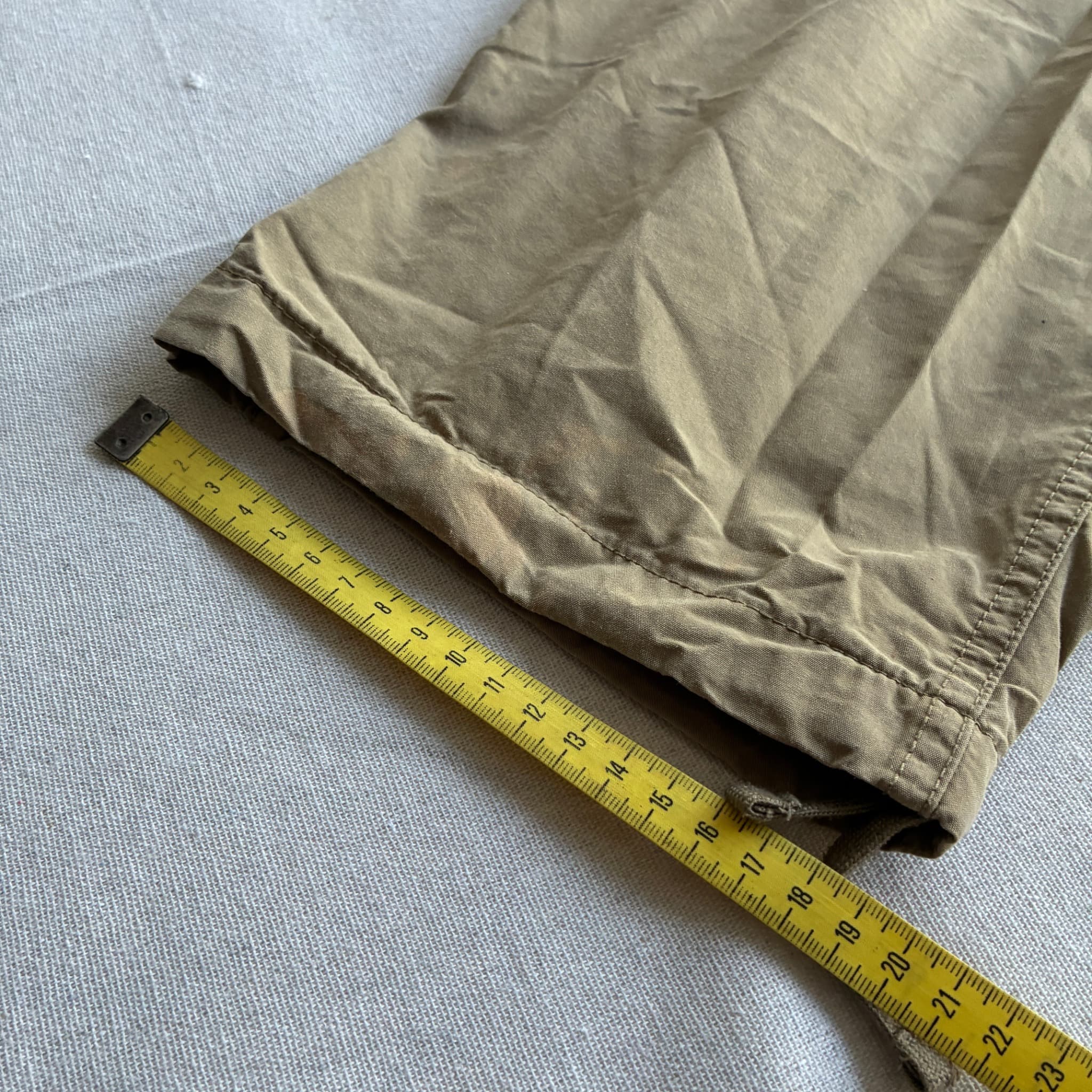 Uniqlo Tan Cargo Pants Elastic Waist Drawstring Hem Size S — photo 9 of 11