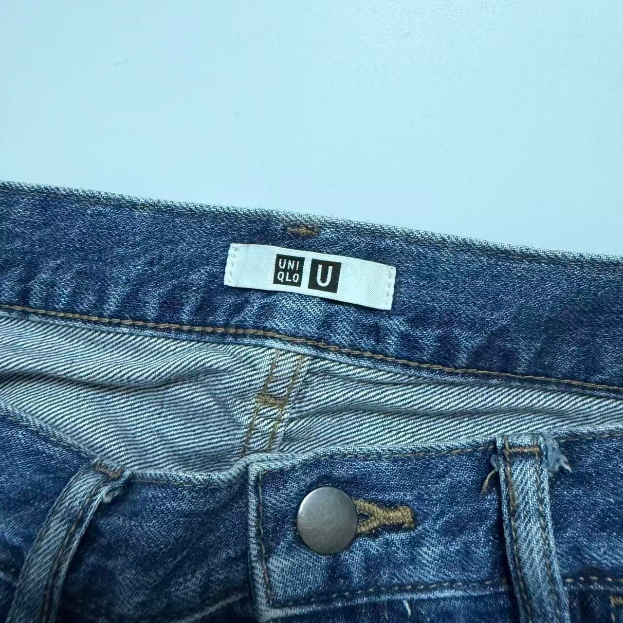 Uniqlo U Relaxed Fit Tapered Leg Jeans — photo 4 of 8