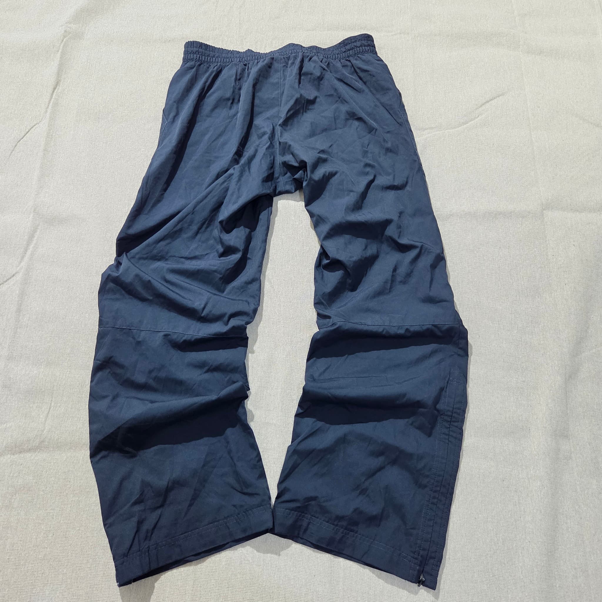 Vintage 2000s Nike Nylon Track Pants — photo 9 of 13