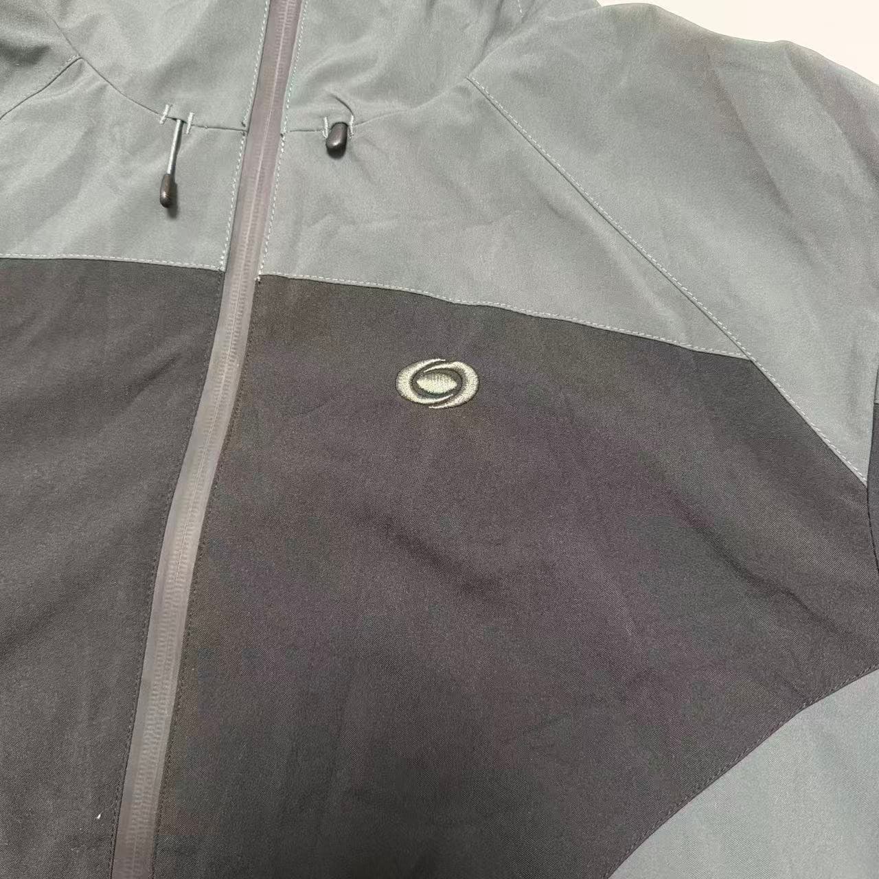 Vintage 2000s Release Oakley Technical Shell Jacket — photo 5 of 7