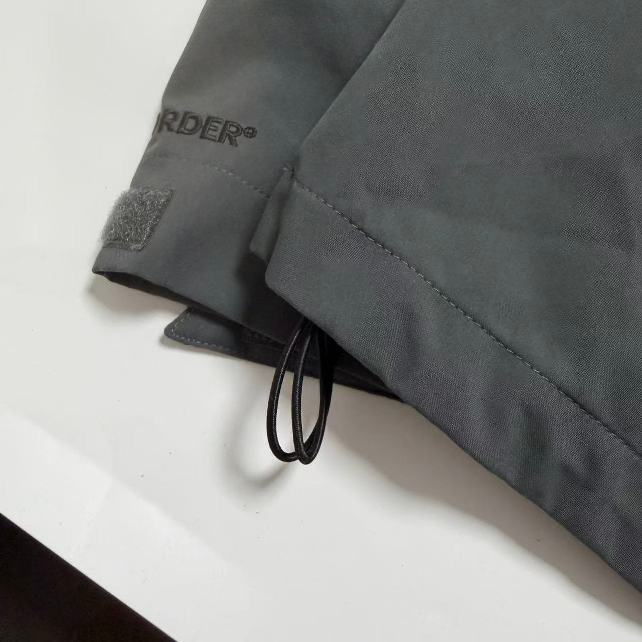 Vintage 2000s Release Oakley Technical Shell Jacket — photo 6 of 7