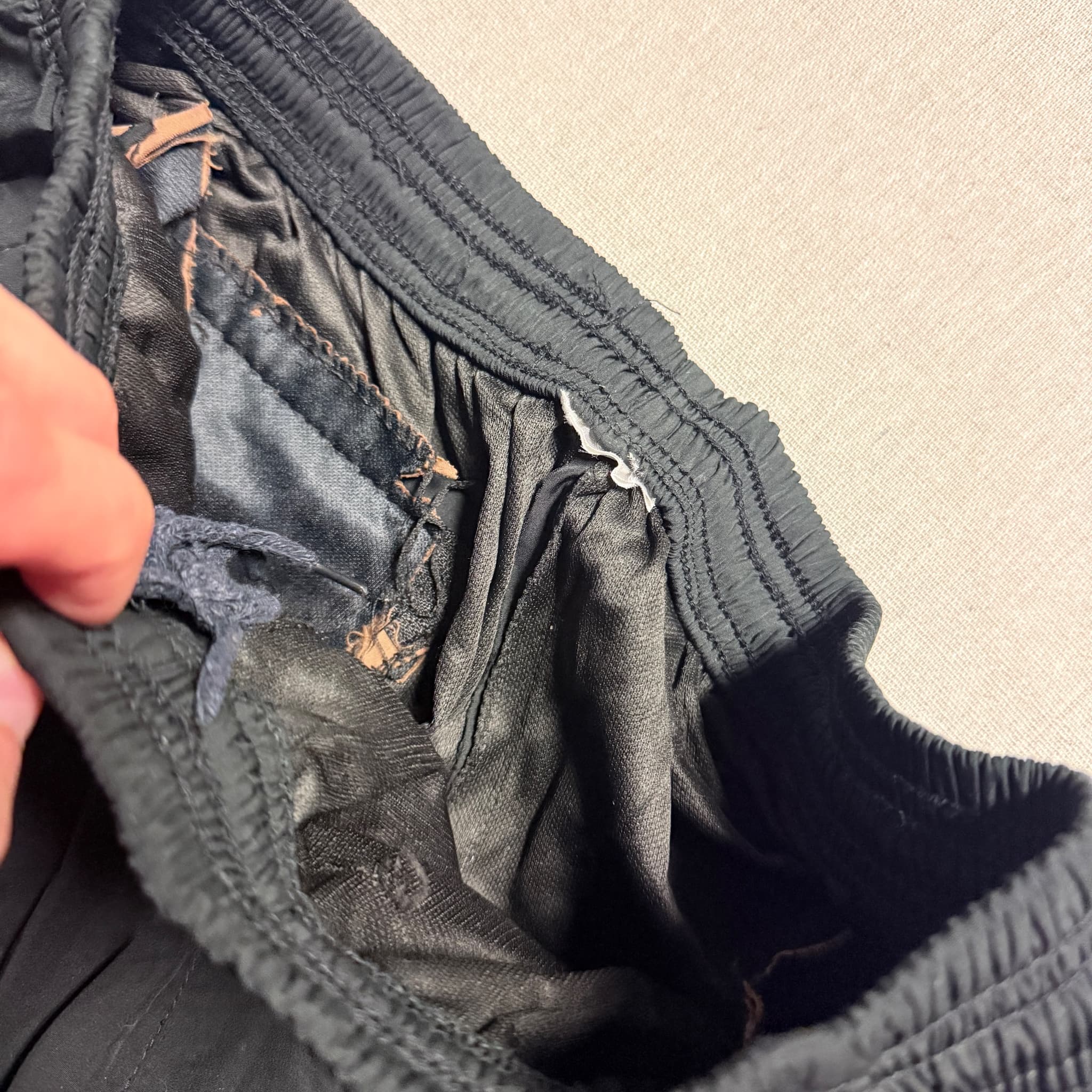 Vintage Adidas Series 87 Nylon Cargo Capri Pants Black — photo 4 of 7