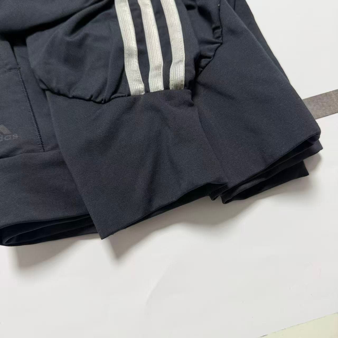 Vintage Adidas Y2K Black Hooded Track Jacket M — photo 7 of 7