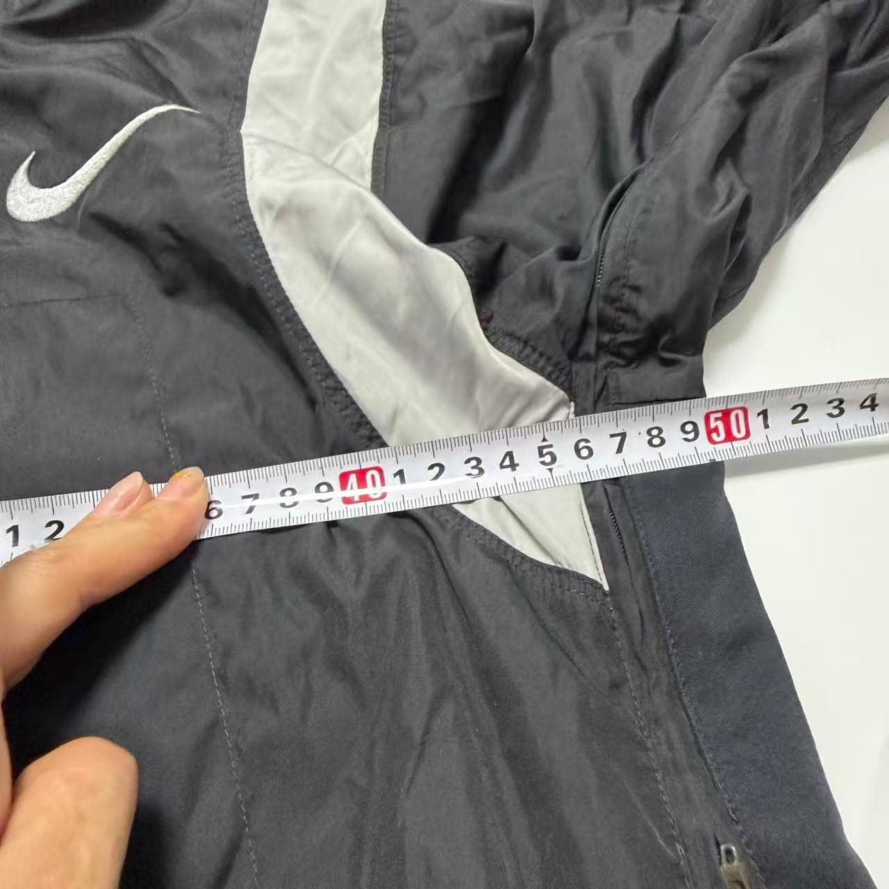 Vintage Nike Fit Black & Grey Full-Zip Windbreaker Jacket — photo 3 of 4