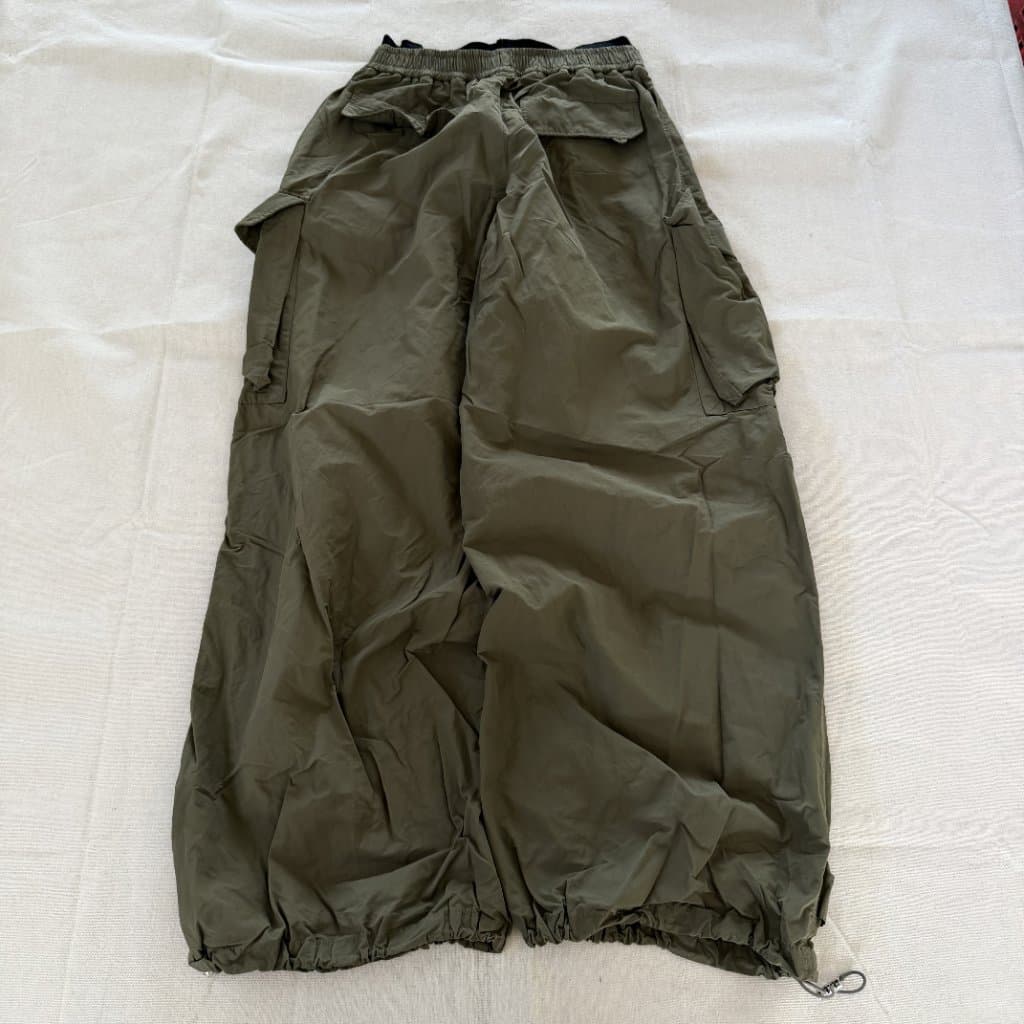 Vintage Olive Green Parachute Cargo Pants With Drawstring Hem — photo 5 of 10