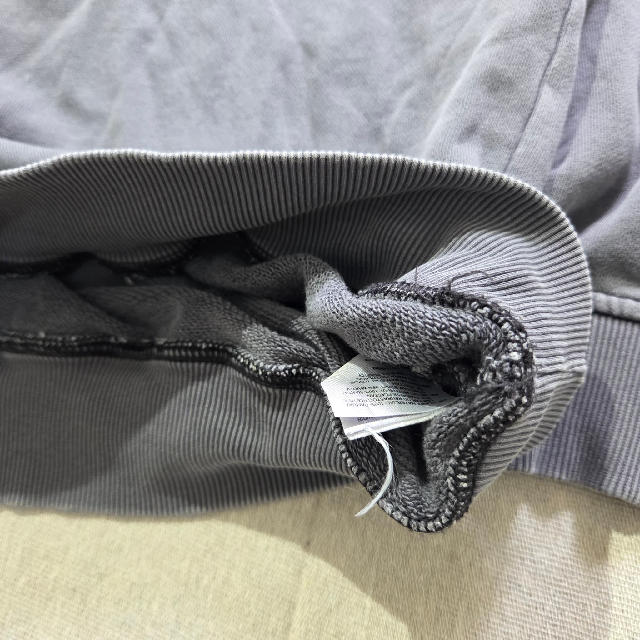 Vintage Reebok Embroidered Logo Crewneck Sweatshirt Grey — photo 3 of 12