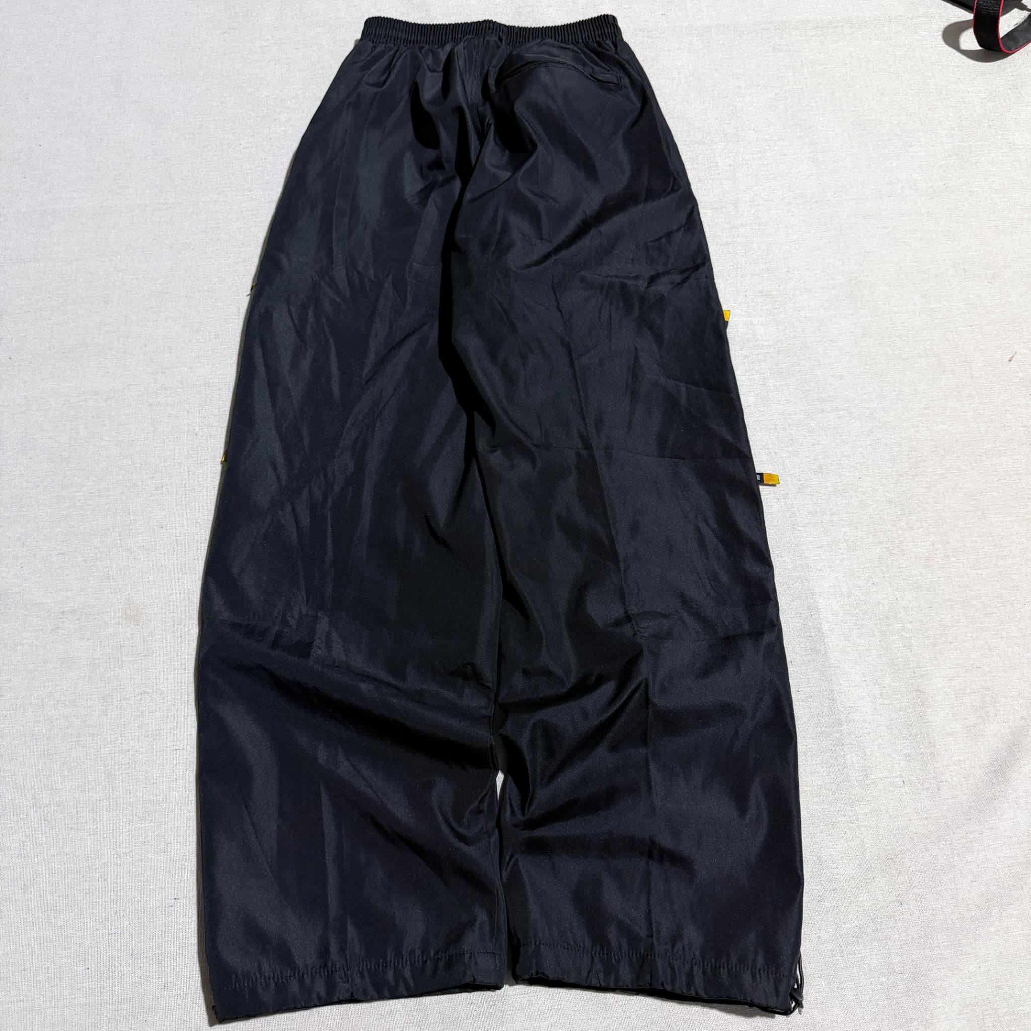 Vintage Y2K Umbro Nylon Track Pants Black Unisex — photo 5 of 7