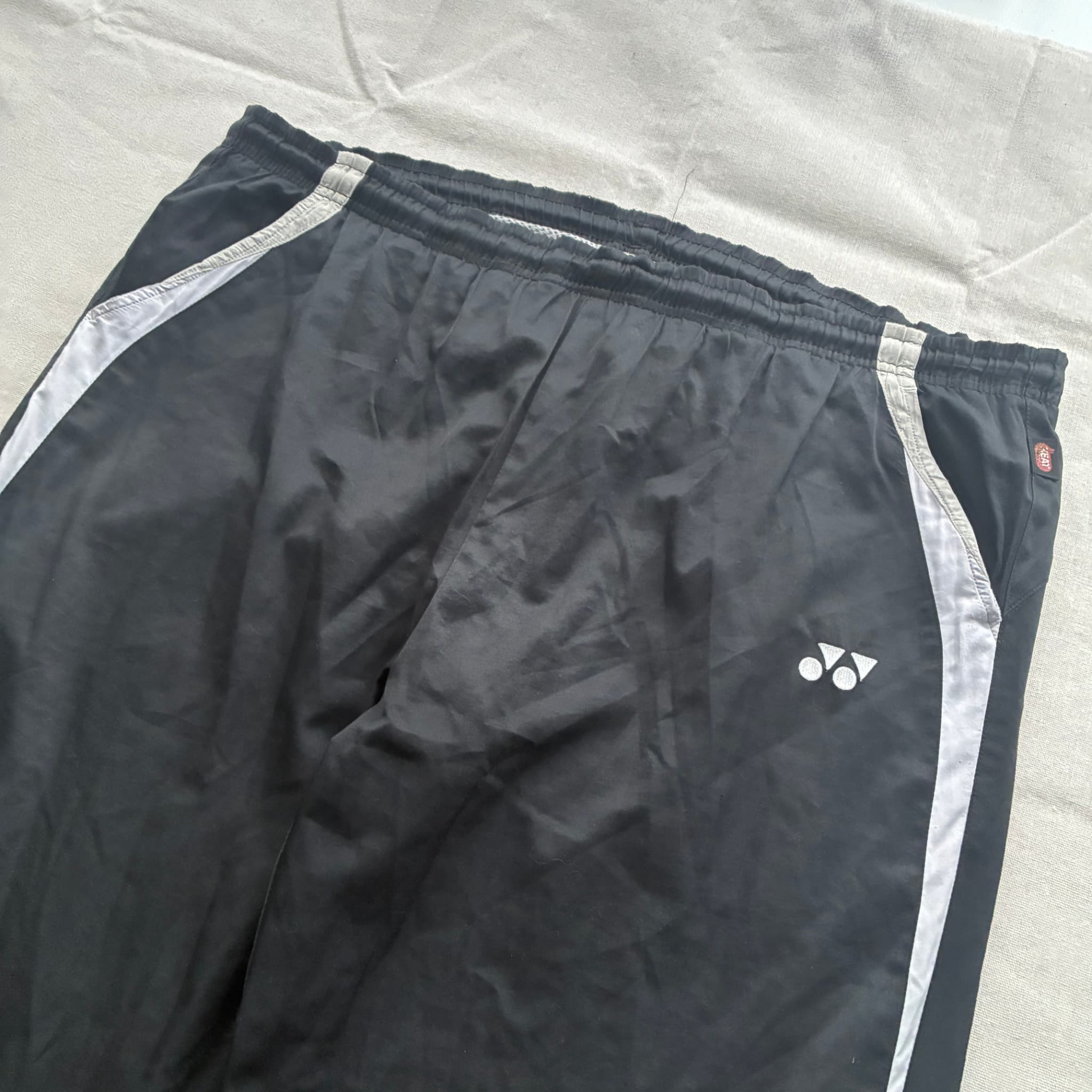 Yonex Men's Black Track Pants With White Side Accents — photo 3 of 11